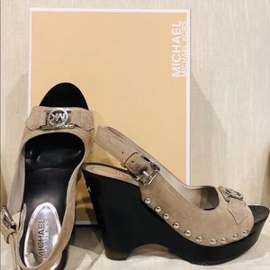 Michael Kors 7 Taupe Sling Sandal
